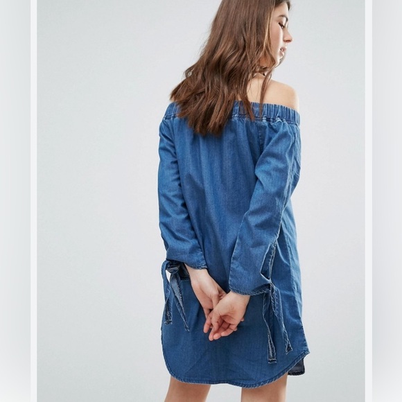 Saks Fifth Avenue chambray dress - Picture 4 of 15